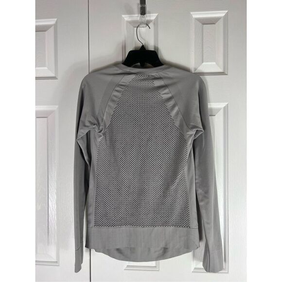 Athleta Womens Grey Shirt Size M - Picture 3 of 3